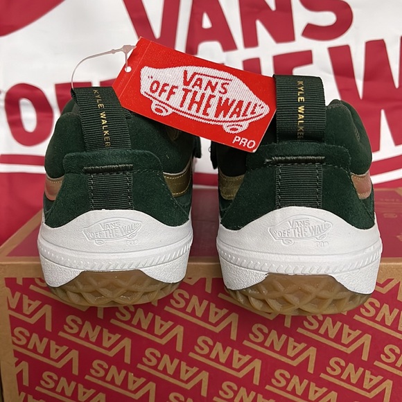 Vans Kyle Pro 2
(Shake Junt) Forest/Gold
VNOA4UW30WC
Men’s sneakers - Picture 14 of 16